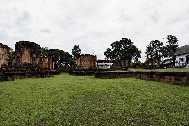 Prasat Sa Kamphaeng Yai-087